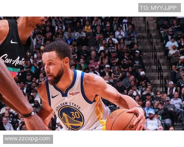 勇士在主场遭马刺逆转失利关键时刻表现令人失望