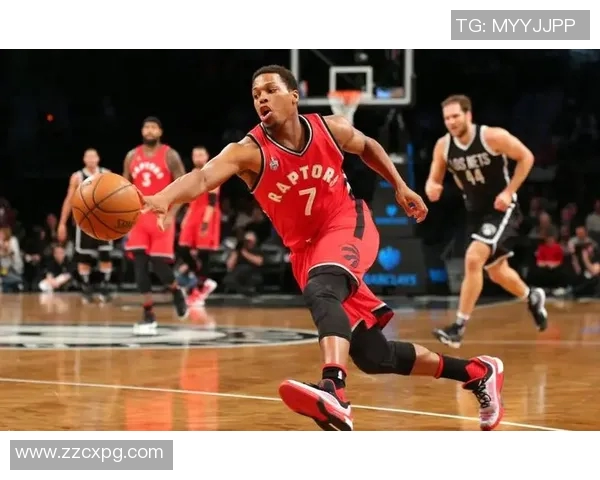 丹佛掘金与夏洛特黄蜂的精彩对决揭示了NBA新赛季的激烈竞争与球队实力的较量